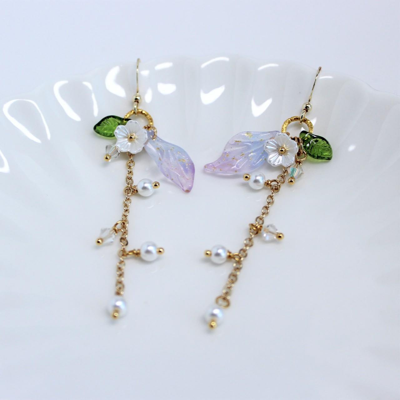 Long Floral Gold Chain Pearl Dangle Earrings