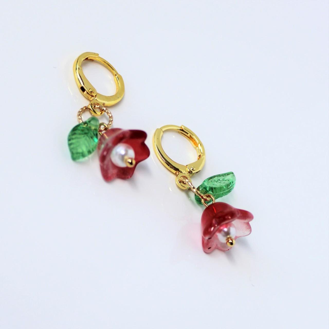 Red Trumpet Flower Gold Dangle Earrings