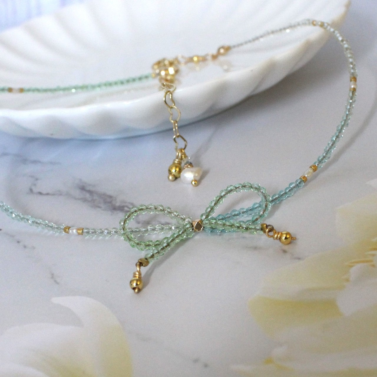 Green and Blue Ombre Crystal Bow Freshwater Pearl Beaded Choker Necklace