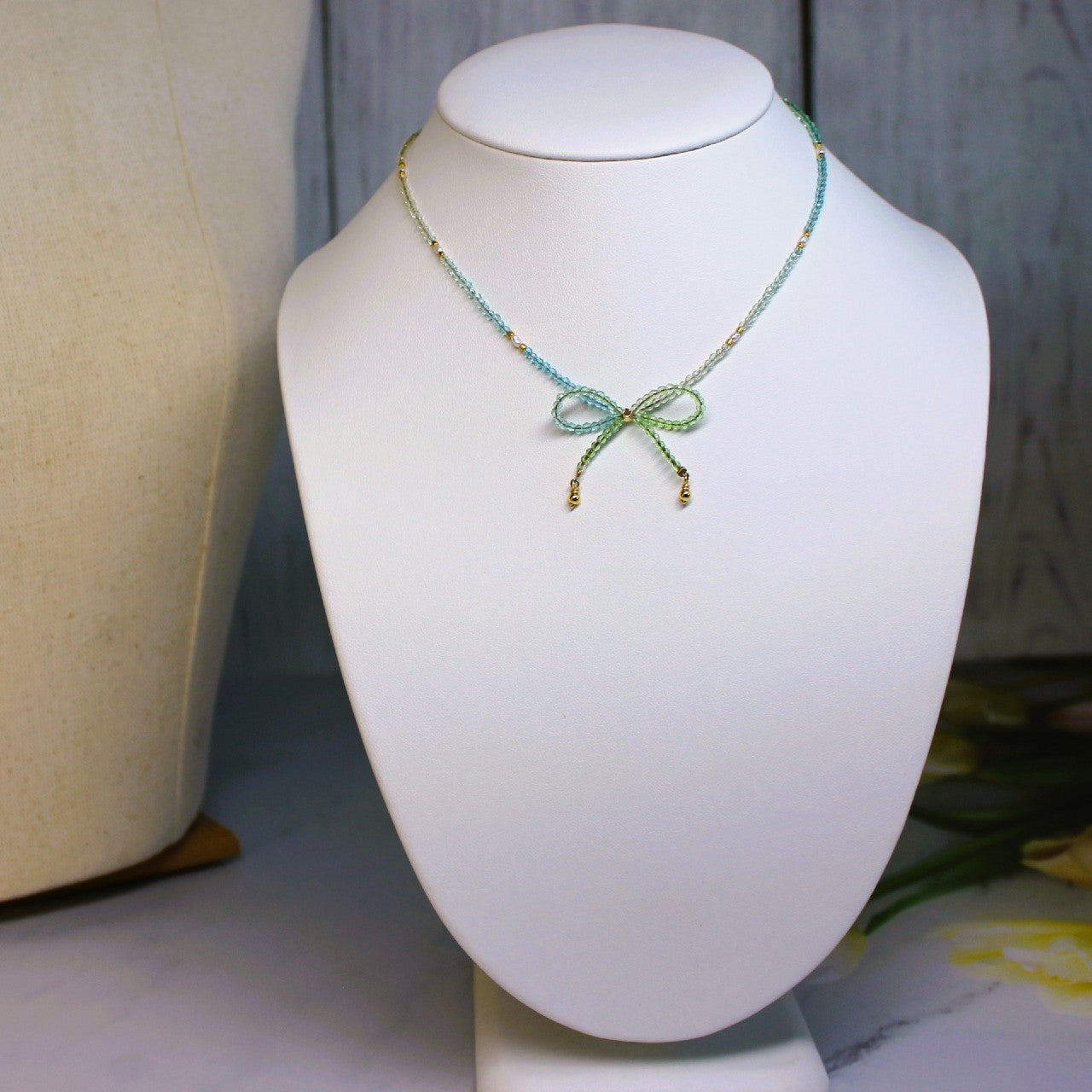 Green and Blue Ombre Crystal Bow Freshwater Pearl Beaded Choker Necklace