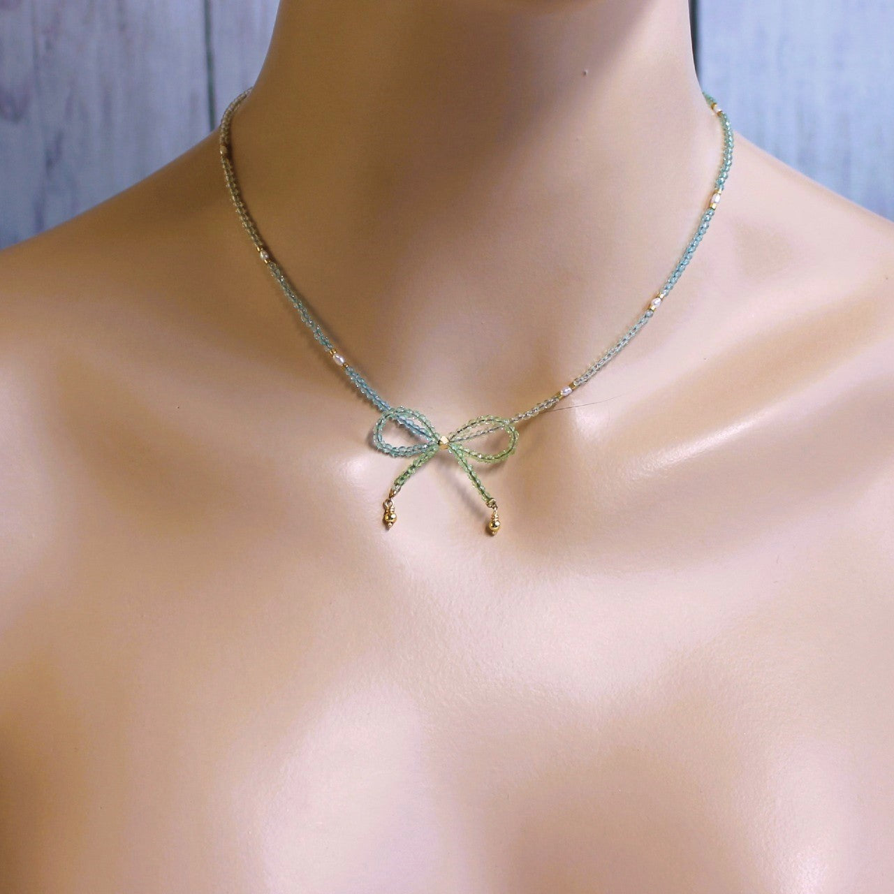 Green and Blue Ombre Crystal Bow Freshwater Pearl Beaded Choker Necklace