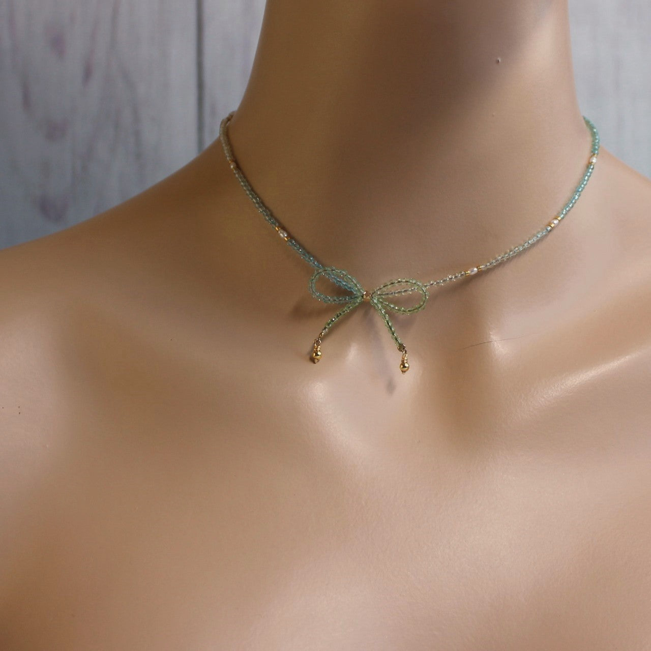 Green and Blue Ombre Crystal Bow Freshwater Pearl Beaded Choker Necklace