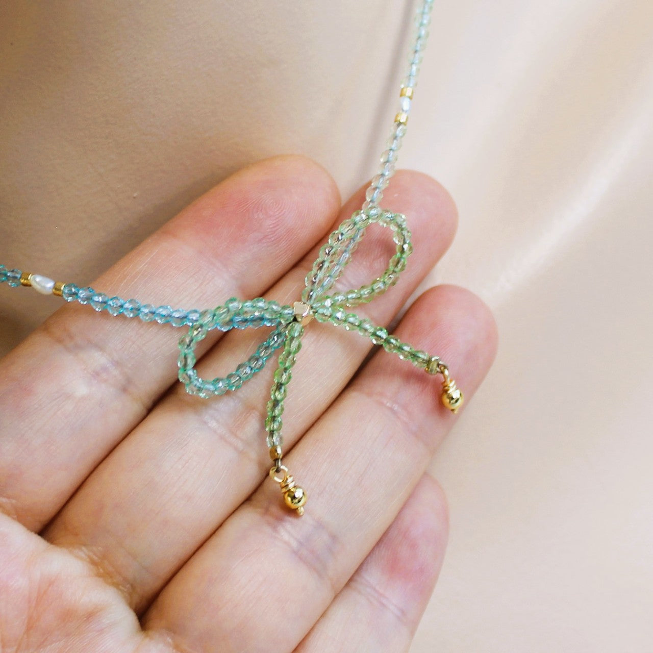 Green and Blue Ombre Crystal Bow Freshwater Pearl Beaded Choker Necklace