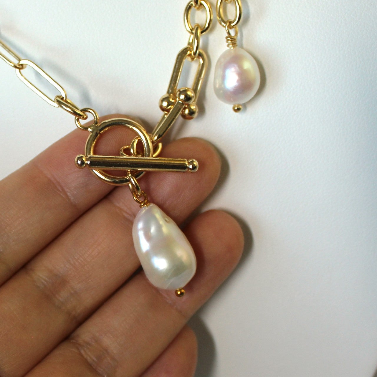 14K Real Gold Plated Chunky Chain Toggle Bar with Baroque Pearl Pendant Necklace